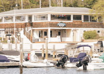 Mother’s Day at Bostwick’s on the Harbor