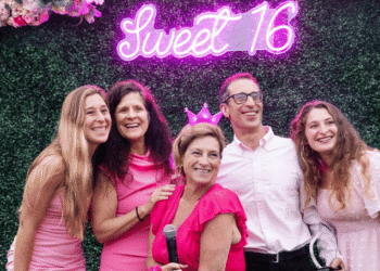 i-tri Hosts Power Ball Fundraiser at Moby’s in East Hampton