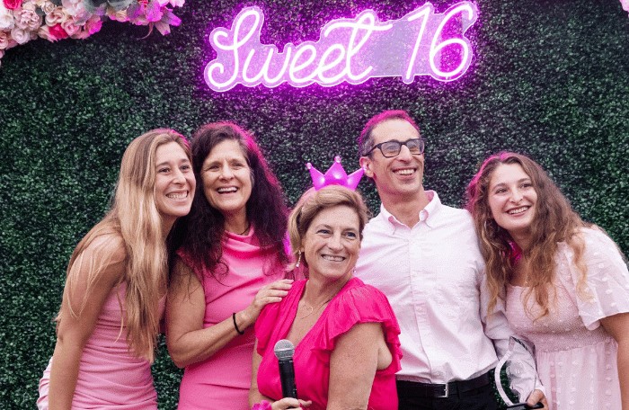 i-tri Hosts Power Ball Fundraiser at Moby’s in East Hampton