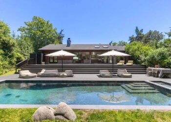 Modern Sag Harbor Sanctuary