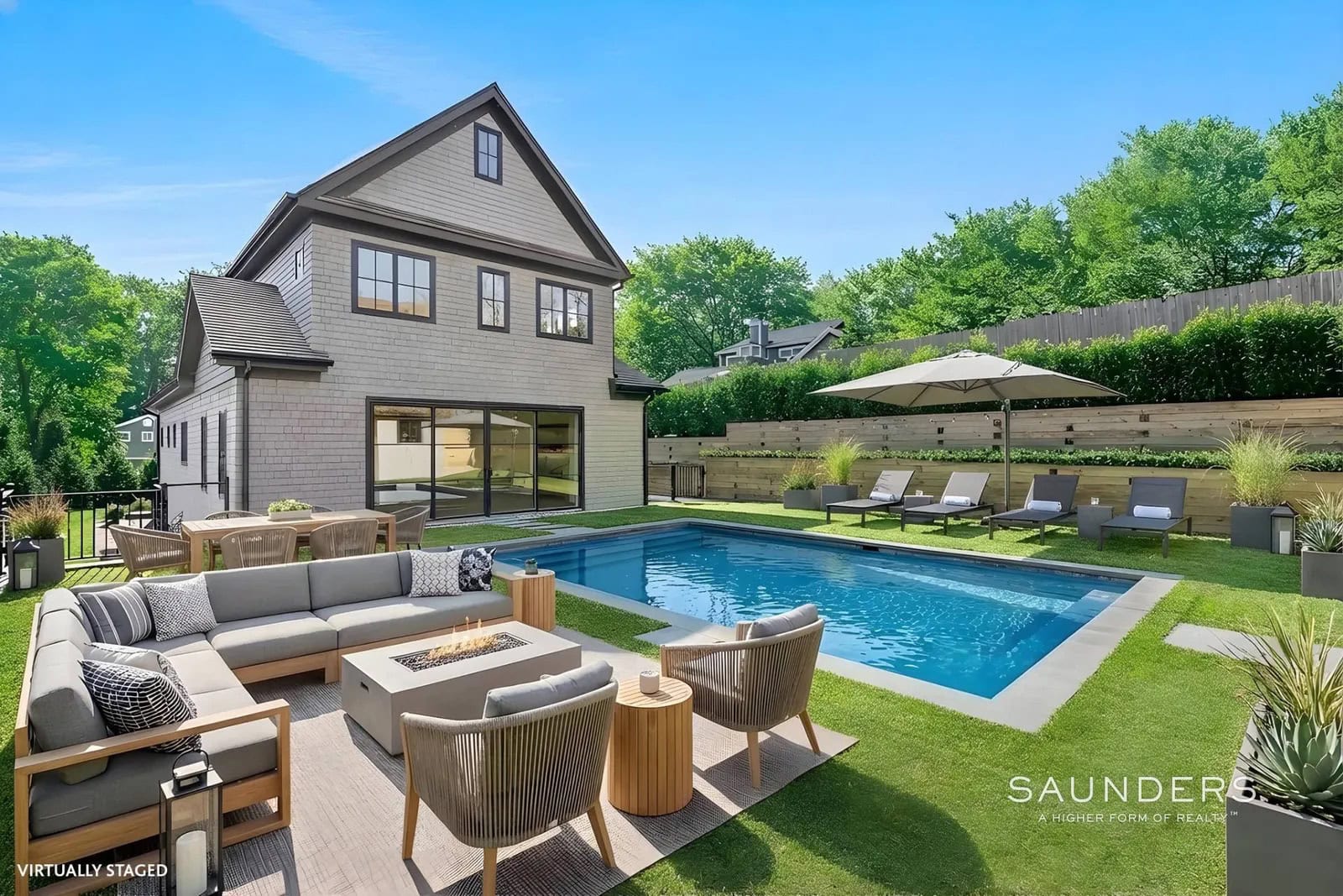 Over the past week, there were 18 Listings that went into contract from Westhampton to Montauk.




Compared to this same week last year (2025), there were 19 Listings that went into contract.

Which is a year over year DECREASE of 5%.