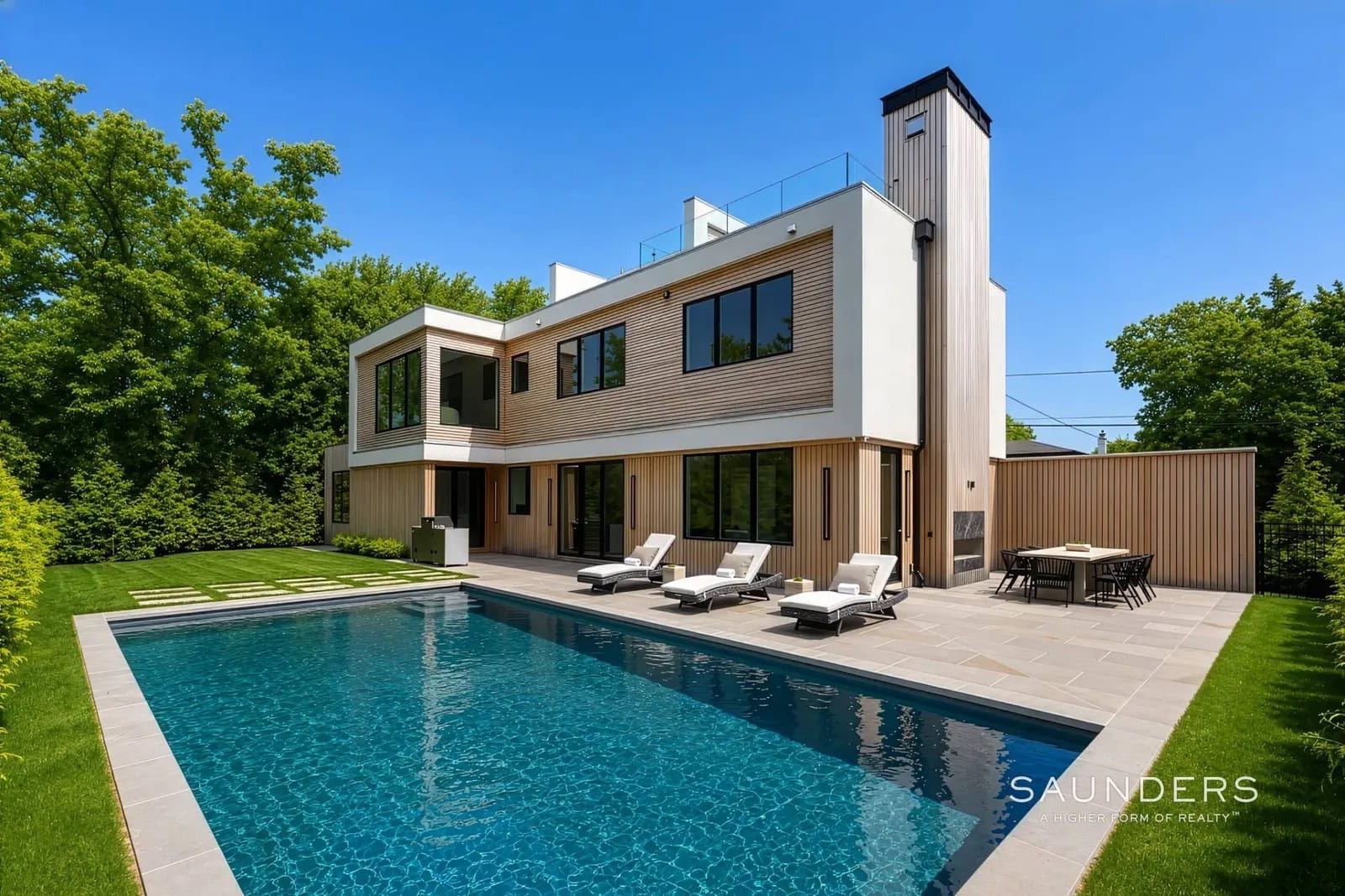 Over the past week, there were 18 Listings that went into contract from Westhampton to Montauk.

Compared to this same week last year (2025), there were 33 Listings that went into contract.

Which is a year over year DECREASE of 45%.