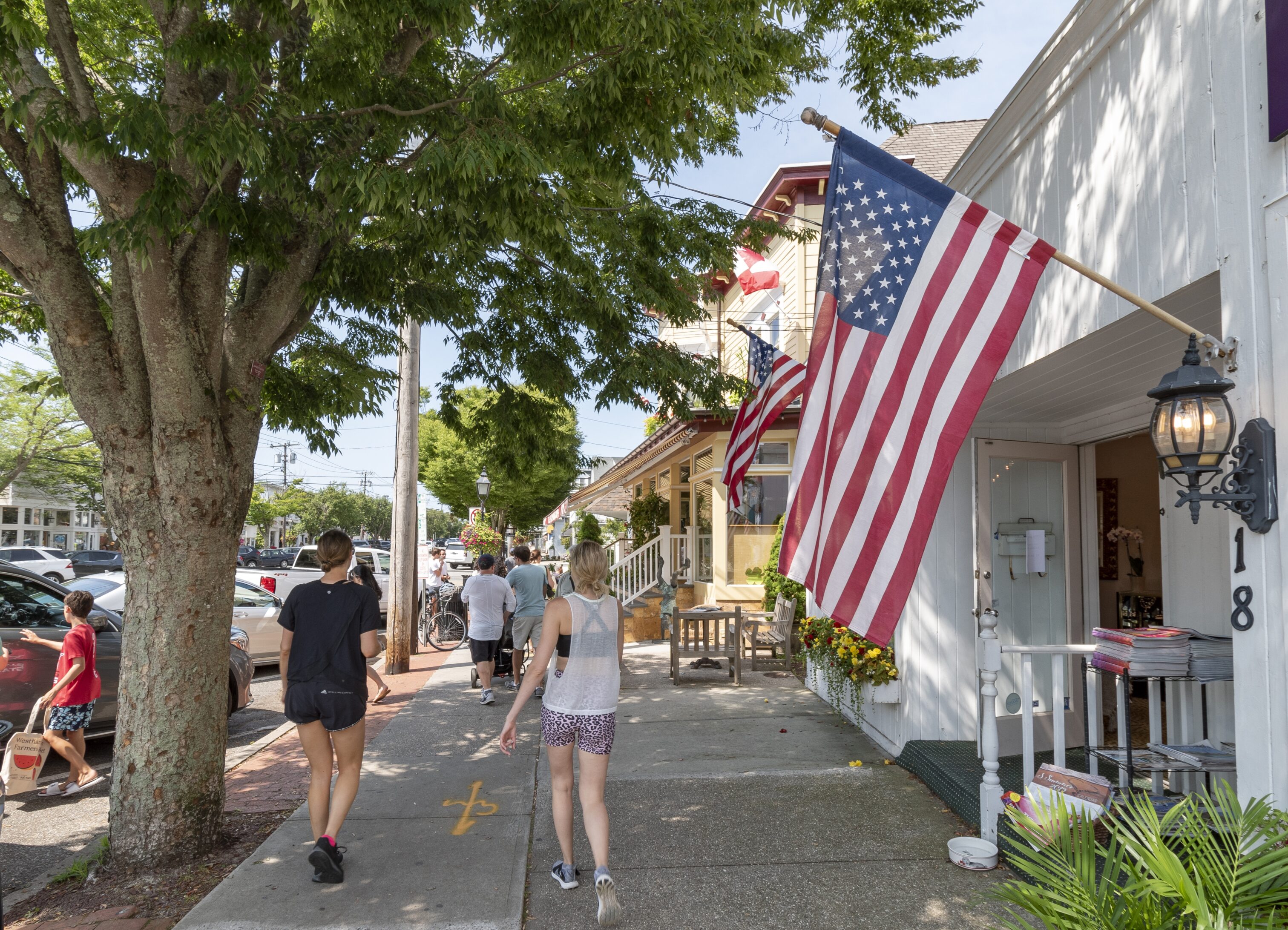 The quaint, charming, and walkable town of Westhampton Beach offers a shopping scene that blends coastal style with curated sophistication. Along Main Street and its surrounding pockets, you’ll find a mix of locally owned boutiques, specialty shops, and go-to stops that reflect the relaxed yet elevated feel of the Hamptons.