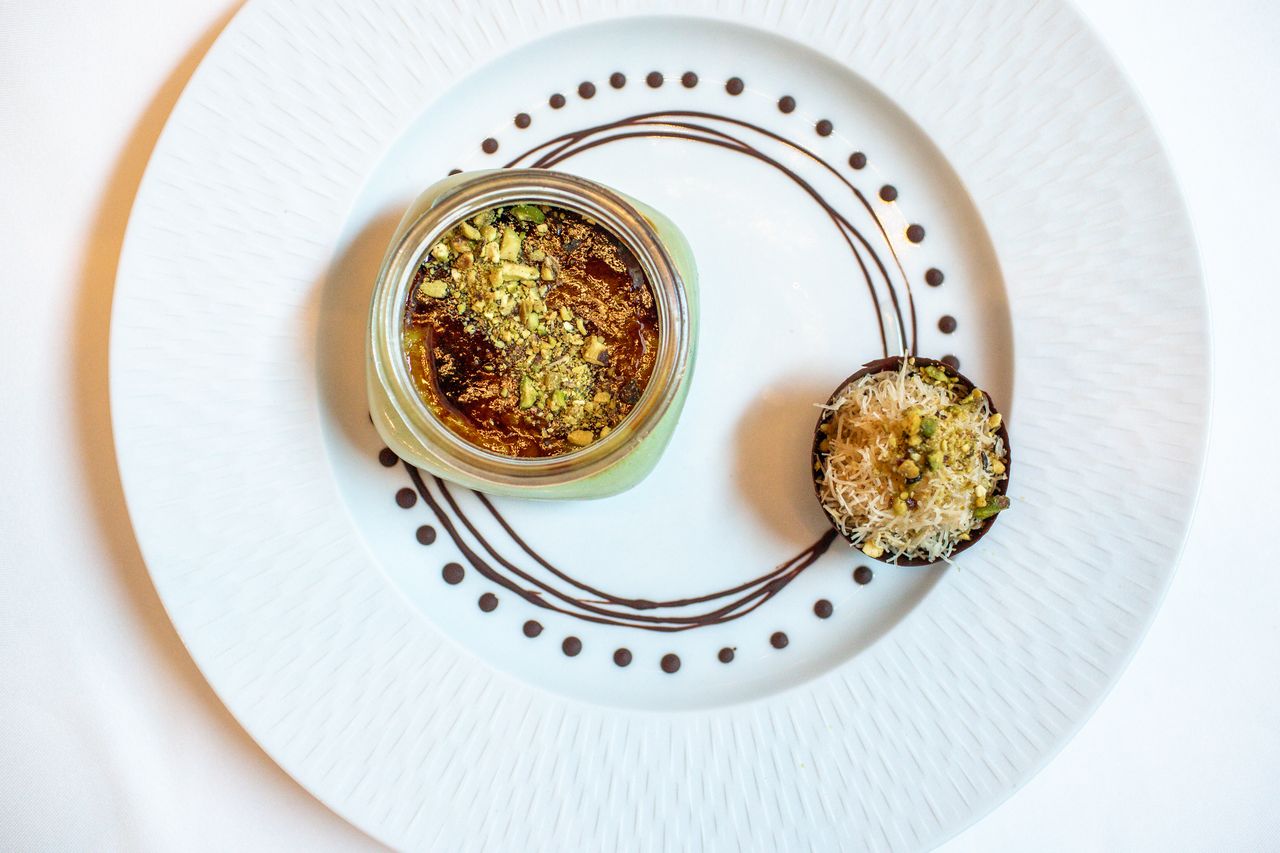 FĒNIKS in Southampton to Offer a Taste of Seven Fishes on Christmas Eve