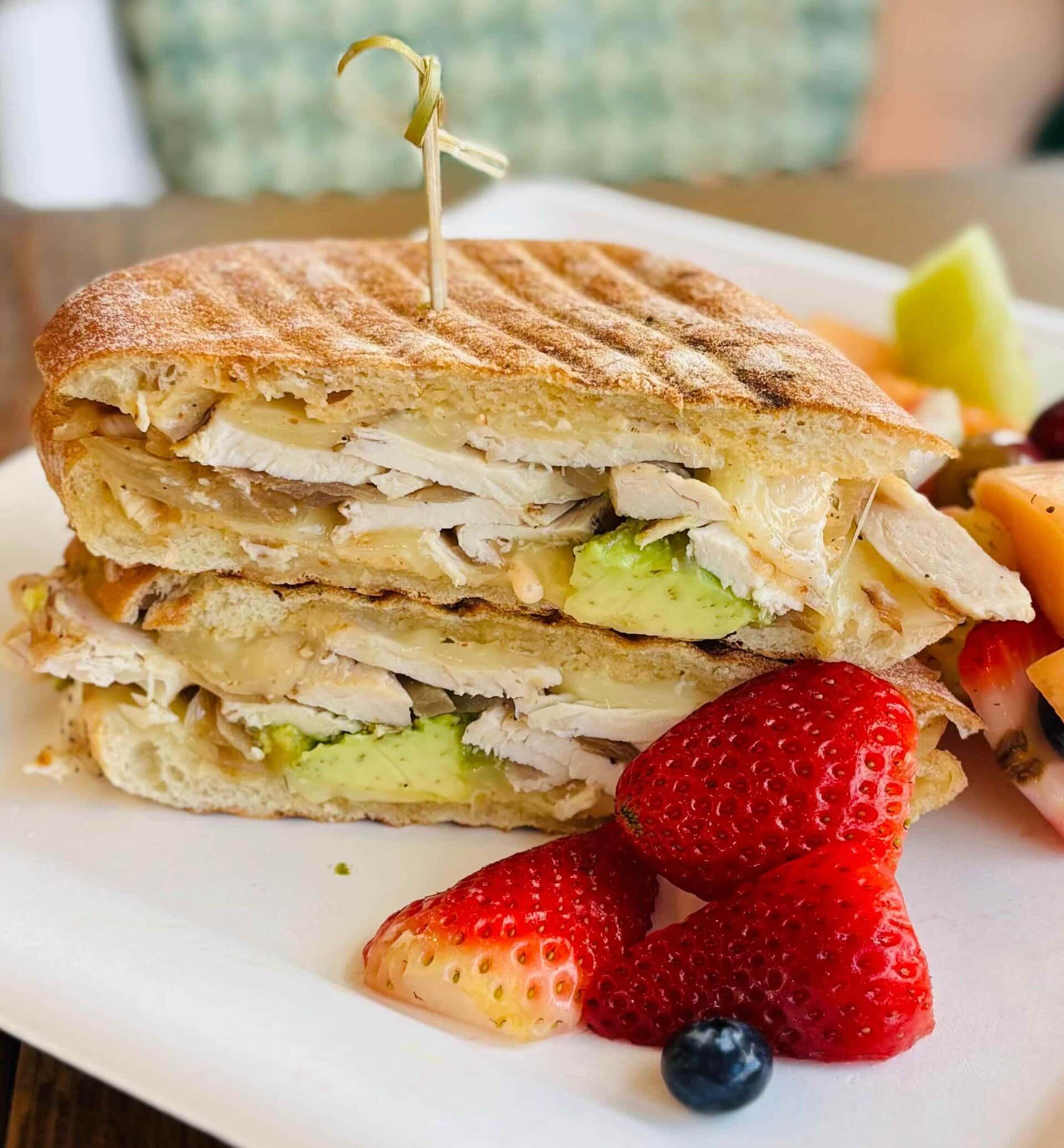 Complete Combo Lunches From Golden Pear!